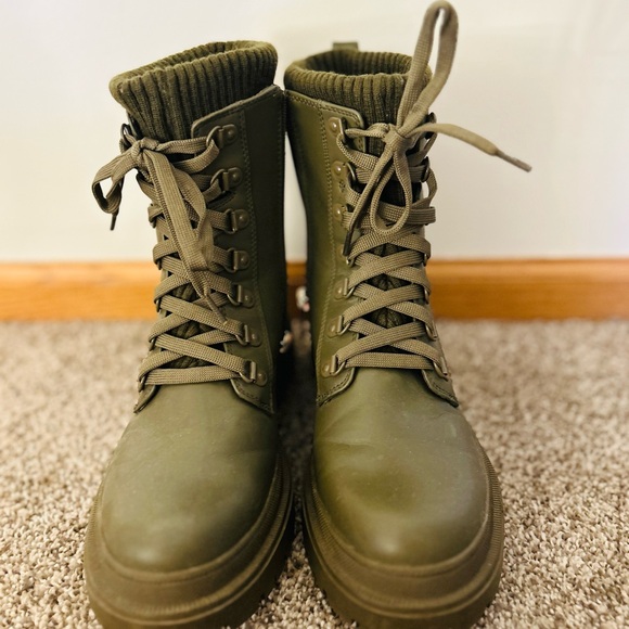 Jennifer Lopez Army Green Combat Boot - Picture 4 of 4